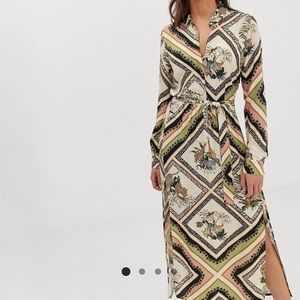 ✨HP✨NWT Stradivarius chain and safari print dress